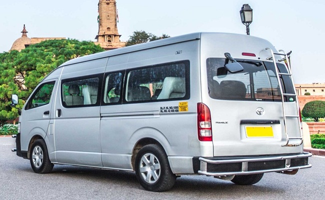 5 Seater Toyota Hiace Van